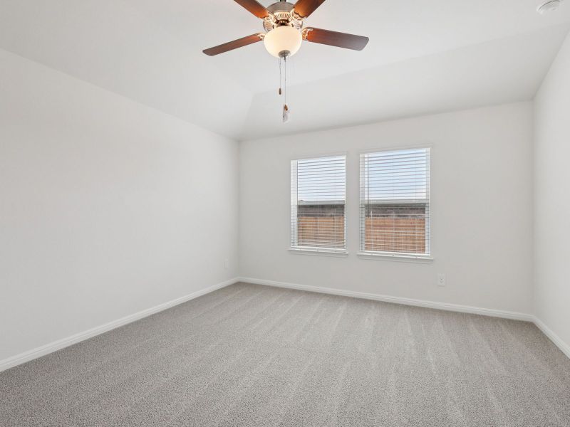 Spacious, unfurnished interior of a new home in Creekfall, Burnet (Image 9).