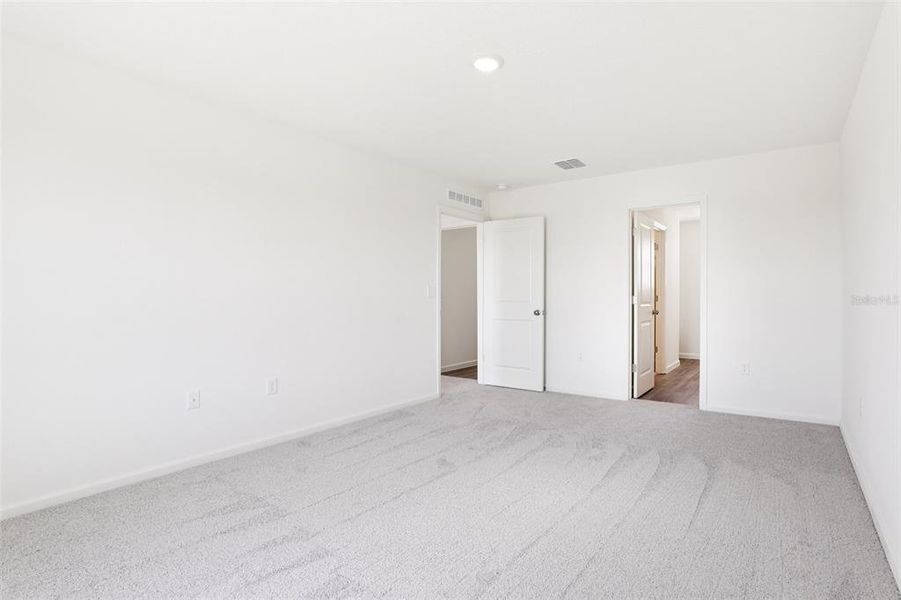 Spacious, unfurnished interior of a new home in The Grove at Scenic Terrace, Lake Hamilton (Image 18).