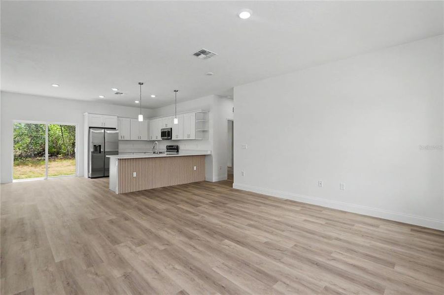 Spacious, unfurnished interior of a new home in , Citrus Springs (Image 15).