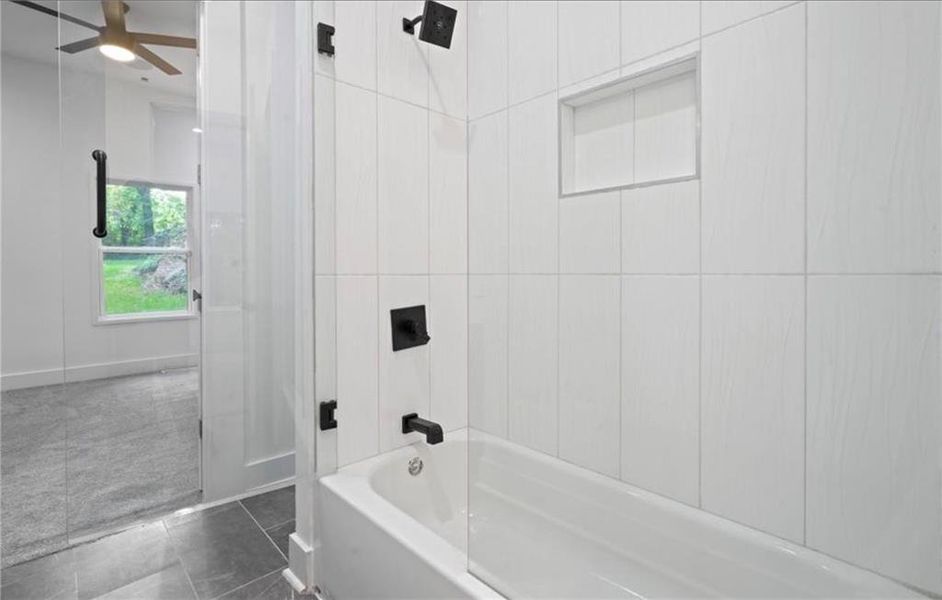 Image 42 of a home in .