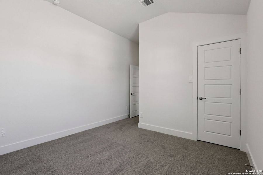 Spacious, unfurnished interior of a new home in Carmel Ranch, Schertz (Image 36).