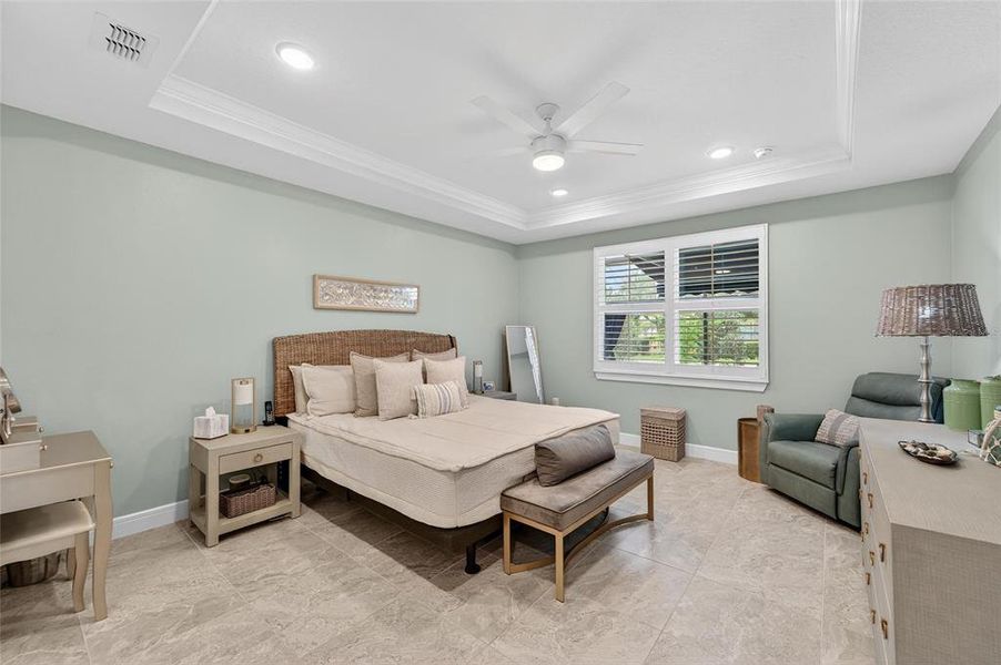 Furnished interior view inside a new home in , Land O' Lakes (Image 36).
