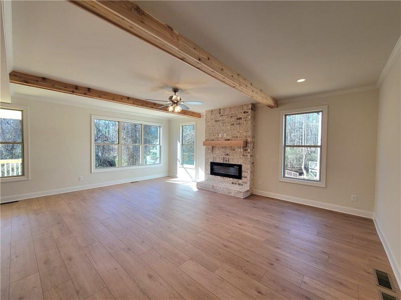 Spacious, unfurnished interior of a new home in , Jefferson (Image 19).