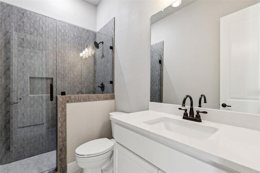 Furnished interior view inside a new home in , Fort Worth (Image 8).