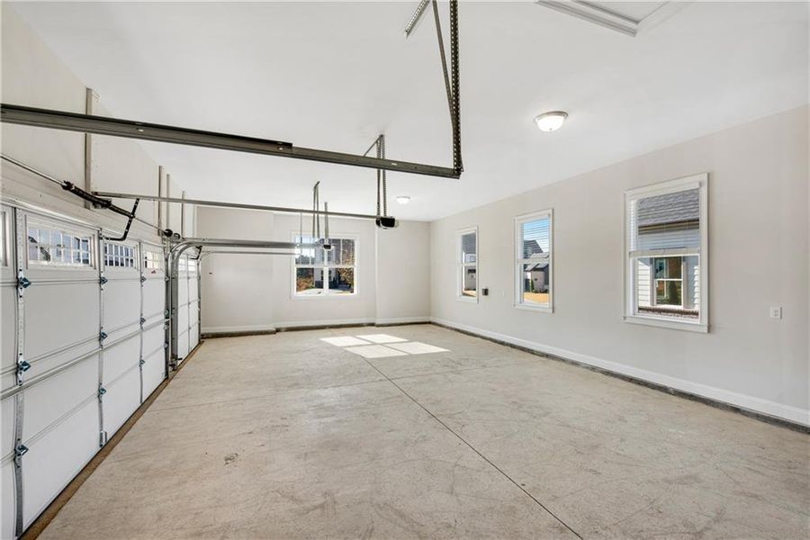 Spacious, unfurnished interior of a new home in The Retreat at Caney Creek, Alpharetta (Image 48).