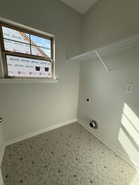 Spacious, unfurnished interior of a new home in Bradley Bend, Ashland City (Image 6).