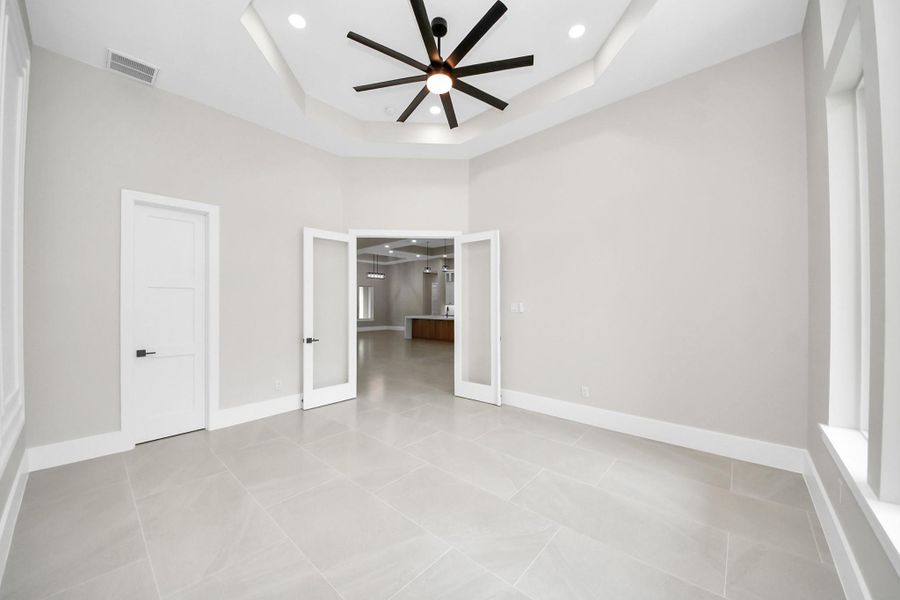 Spacious, unfurnished interior of a new home in , Porter (Image 41).