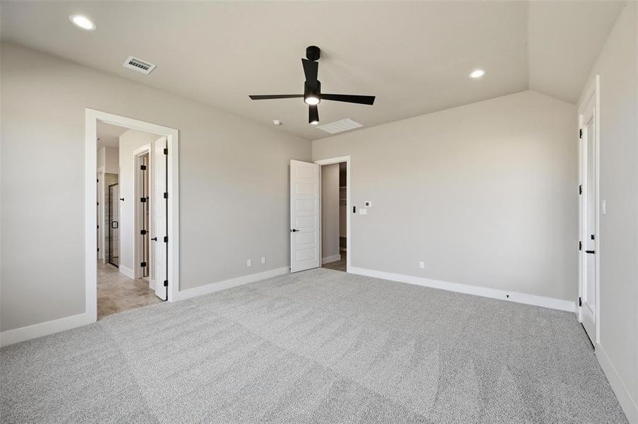 Spacious, unfurnished interior of a new home in Rocky Top Ranch, Reno (Image 26). Spacious, unfurnished interior of a new home in Rocky Top Ranch, Reno (Image 26).