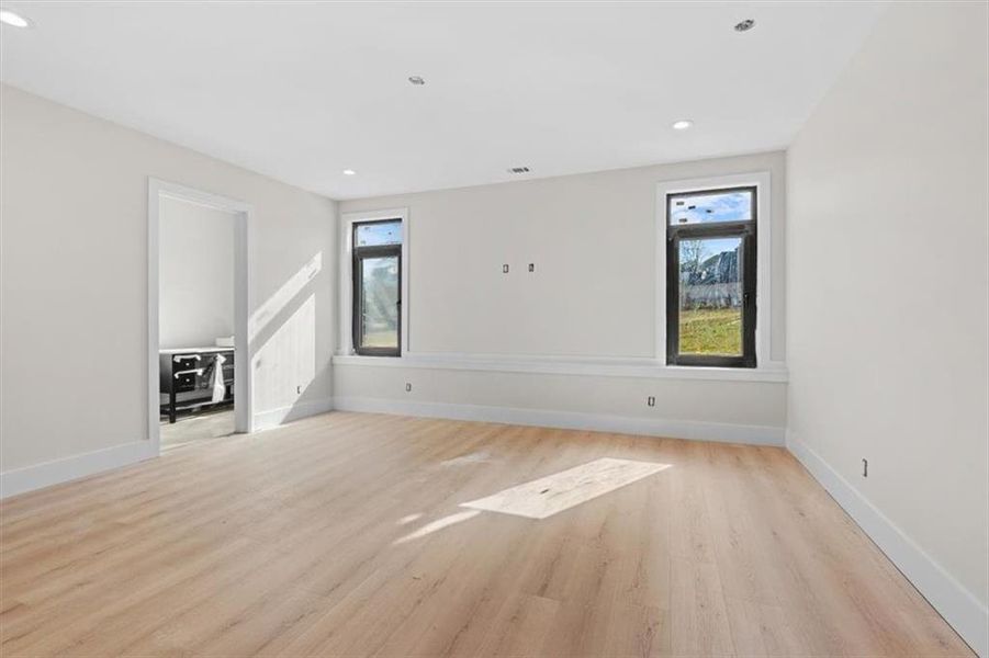 Spacious, unfurnished interior of a new home in , Marietta (Image 50).