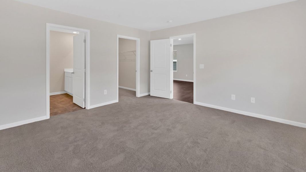 Spacious, unfurnished interior of a new home in Livingston Woods, Irmo (Image 13).