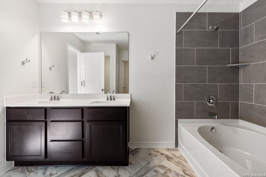 Furnished interior view inside a new home in Punta Verde, Converse (Image 7). Furnished interior view inside a new home in Punta Verde, Converse (Image 7).