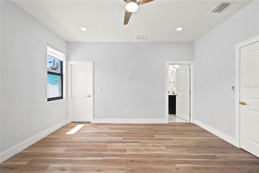 Spacious, unfurnished interior of a new home in , Clearwater (Image 36). Spacious, unfurnished interior of a new home in , Clearwater (Image 36).
