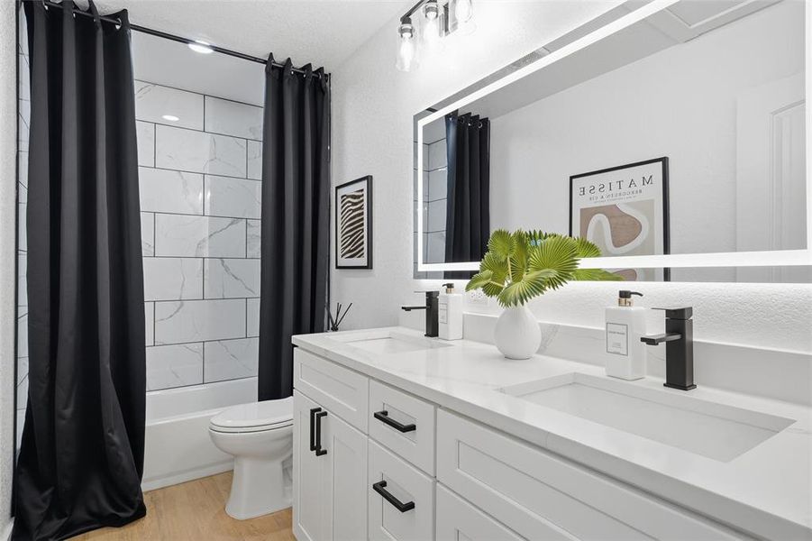 Furnished interior view inside a new home in , Waco (Image 4).