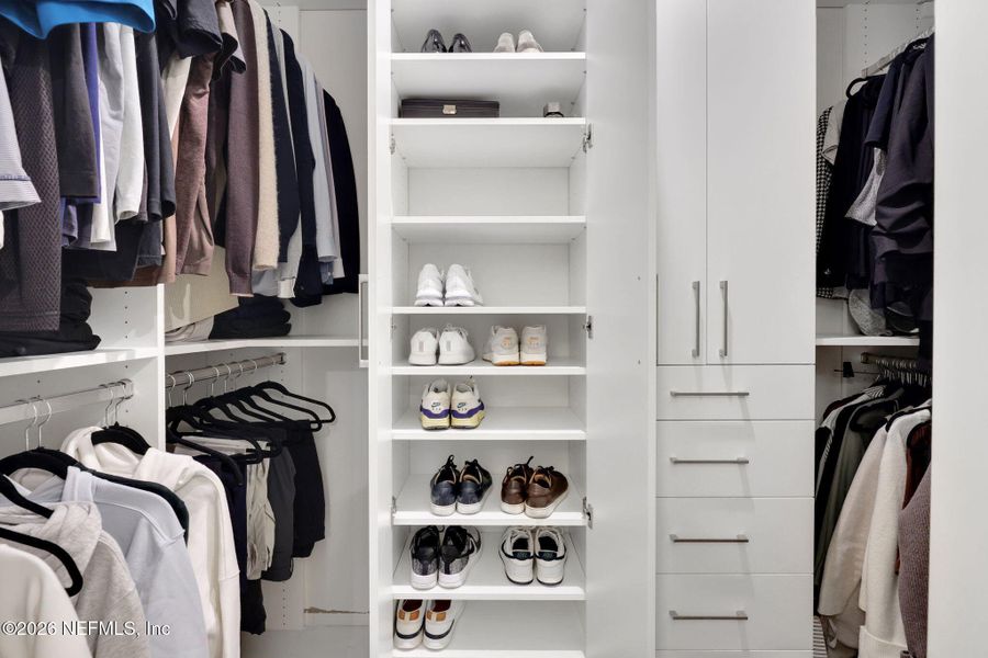 Close-up of interior finishes inside a home in , Jacksonville (Image 21).