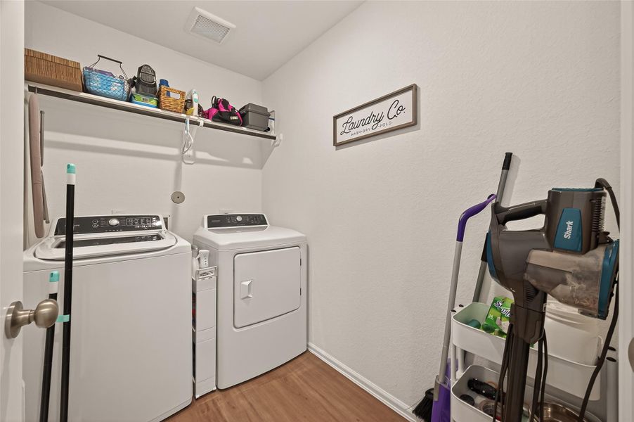 Furnished interior view inside a new home in , Baytown (Image 34).