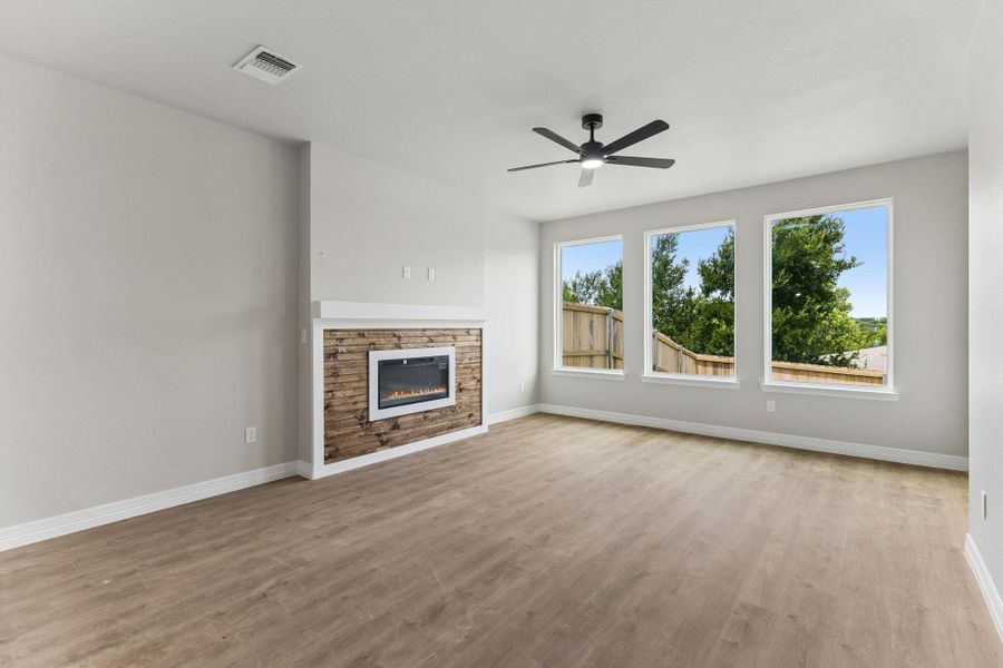 Spacious, unfurnished interior of a new home in , Killeen (Image 15).