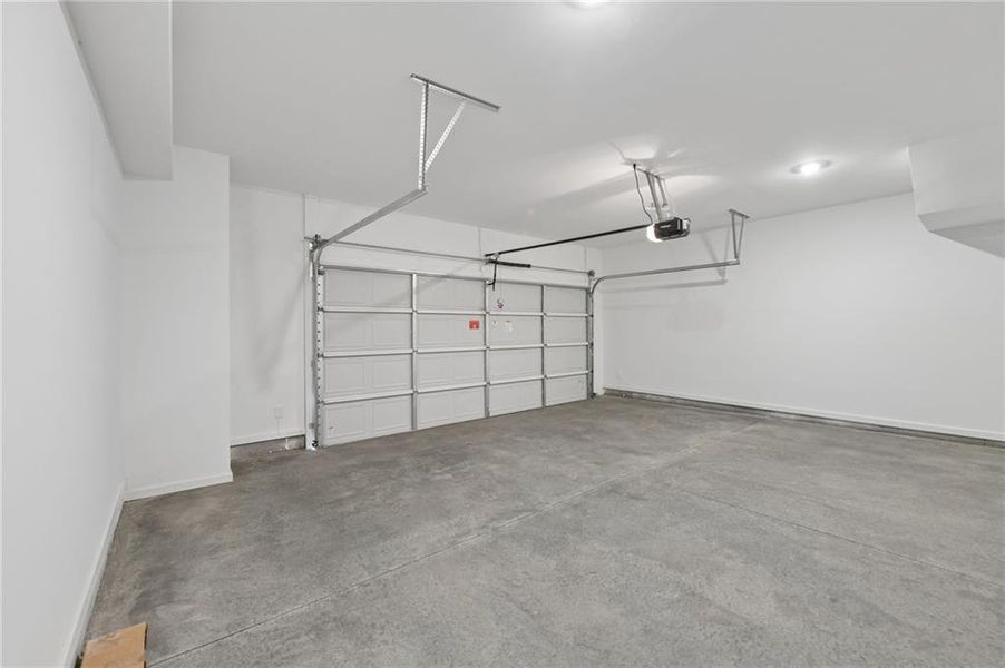 Spacious, unfurnished interior of a new home in Chandler Run, Tucker (Image 21).