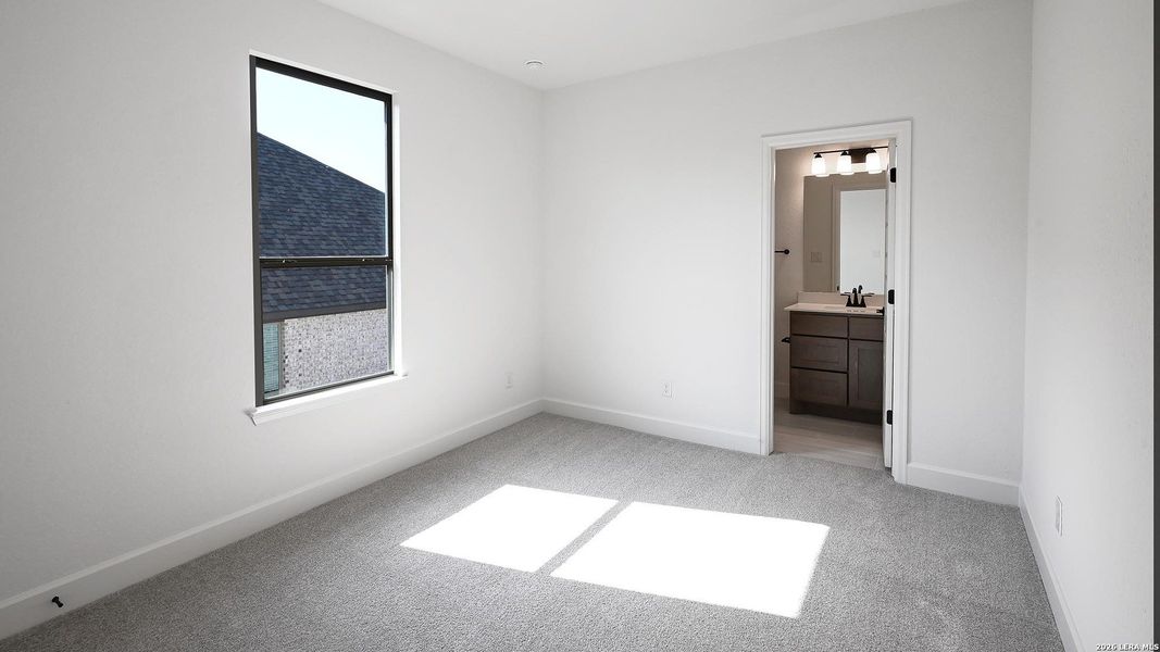 Spacious, unfurnished interior of a new home in Homestead, Schertz (Image 25).