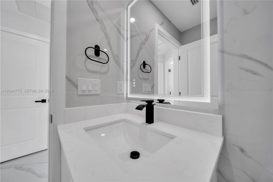 Image 13 of a home in .