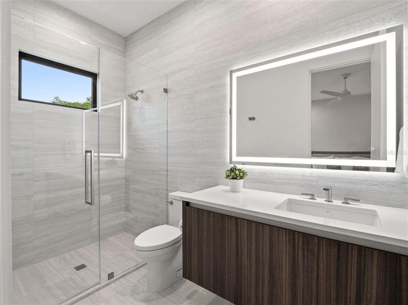 Furnished interior view inside a new home in , Orlando (Image 70).