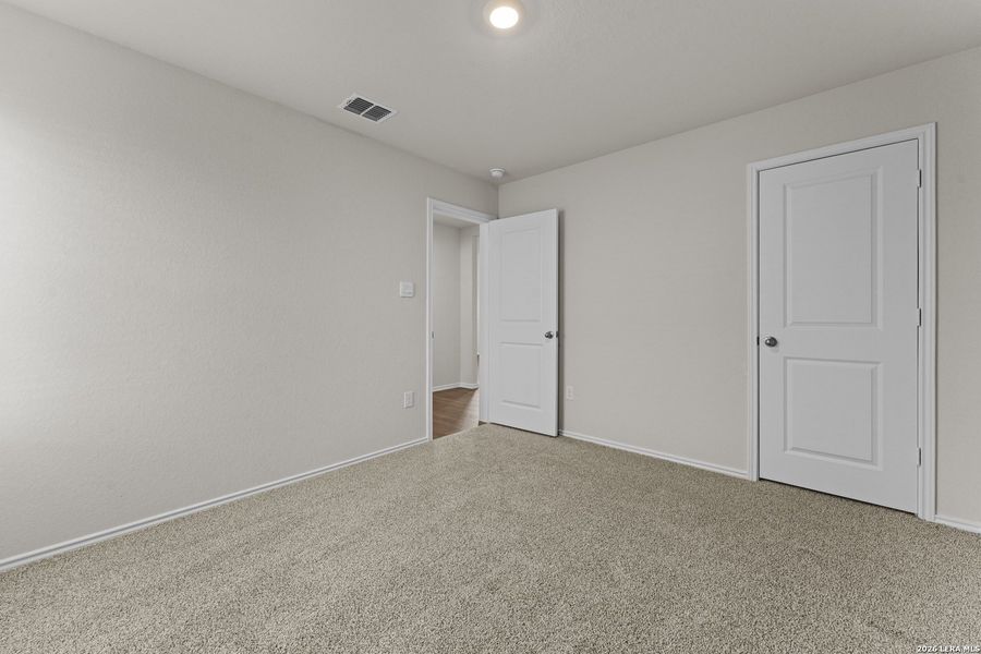 Spacious, unfurnished interior of a new home in High Garden, Comfort (Image 12).