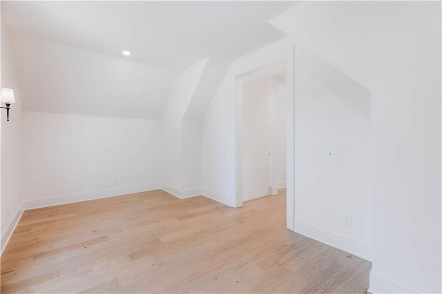 Spacious, unfurnished interior of a new home in , Jefferson (Image 41).