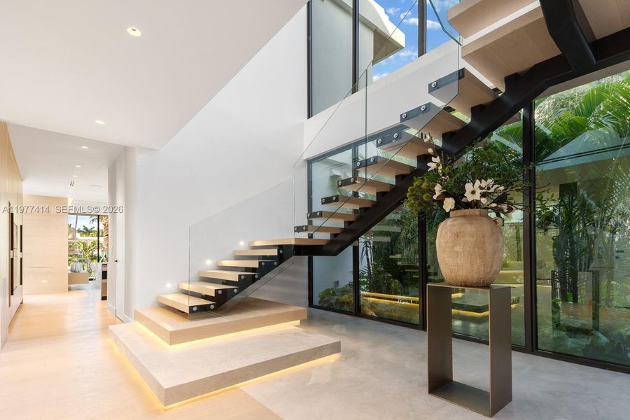 Community amenities in , Miami Beach (Image 23).