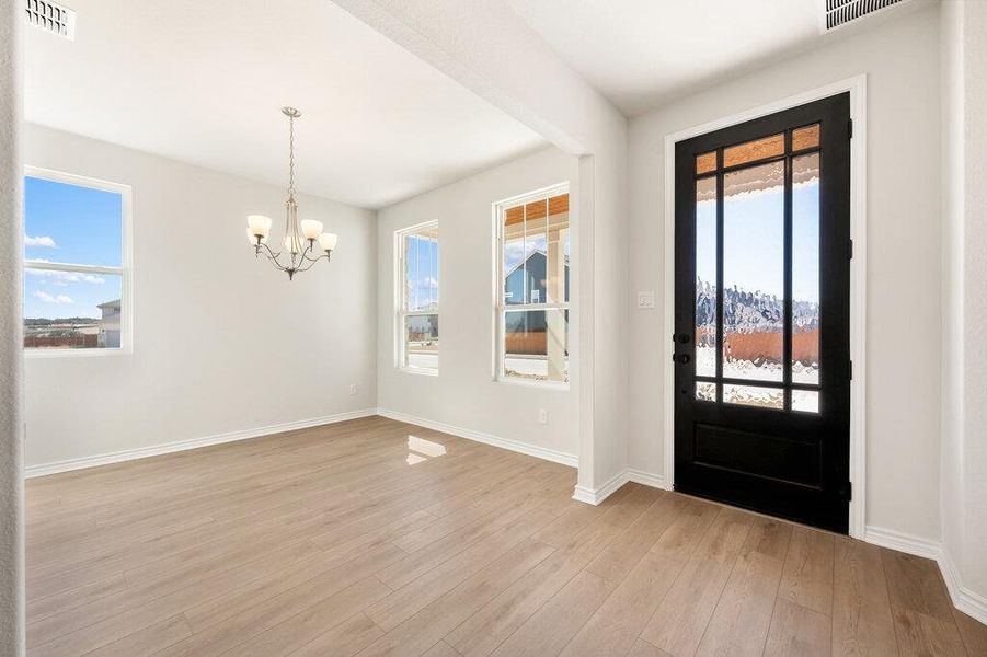 Spacious, unfurnished interior of a new home in Lariat, Liberty Hill (Image 34).