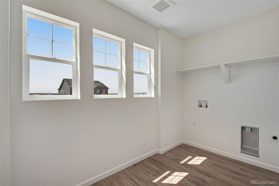 Spacious, unfurnished interior of a new home in Prelude at The Aurora Highlands, Aurora (Image 34).