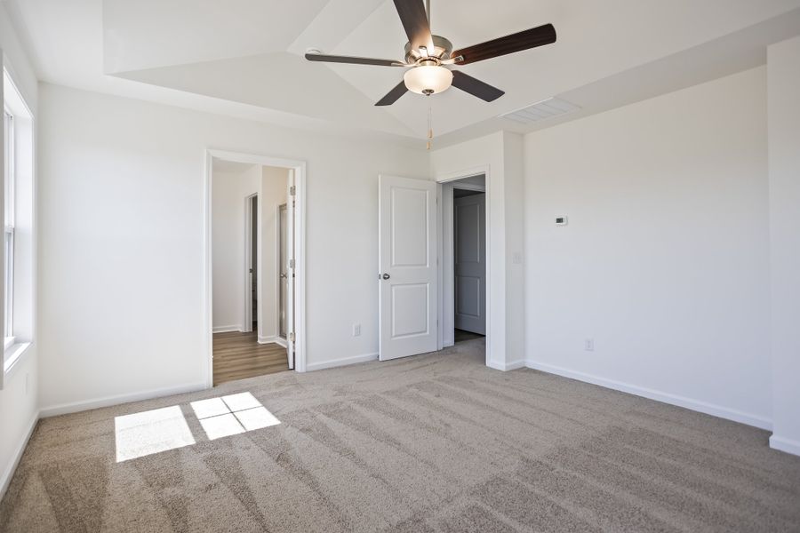 Spacious, unfurnished interior of a new home in Providence Station at Trolley Run, Aiken (Image 39).