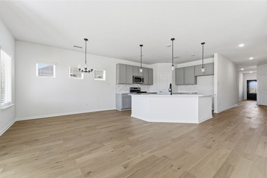 Spacious, unfurnished interior of a new home in Pebblebrook, Sherman (Image 20).