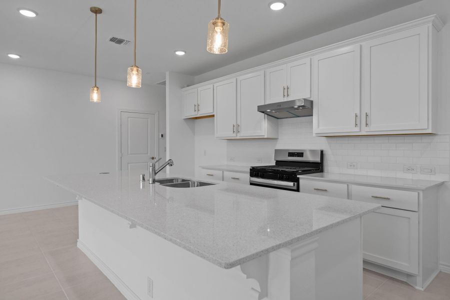 Furnished interior view inside a new home in Del Webb Fulshear, Fulshear (Image 6). Furnished interior view inside a new home in Del Webb Fulshear, Fulshear (Image 6).