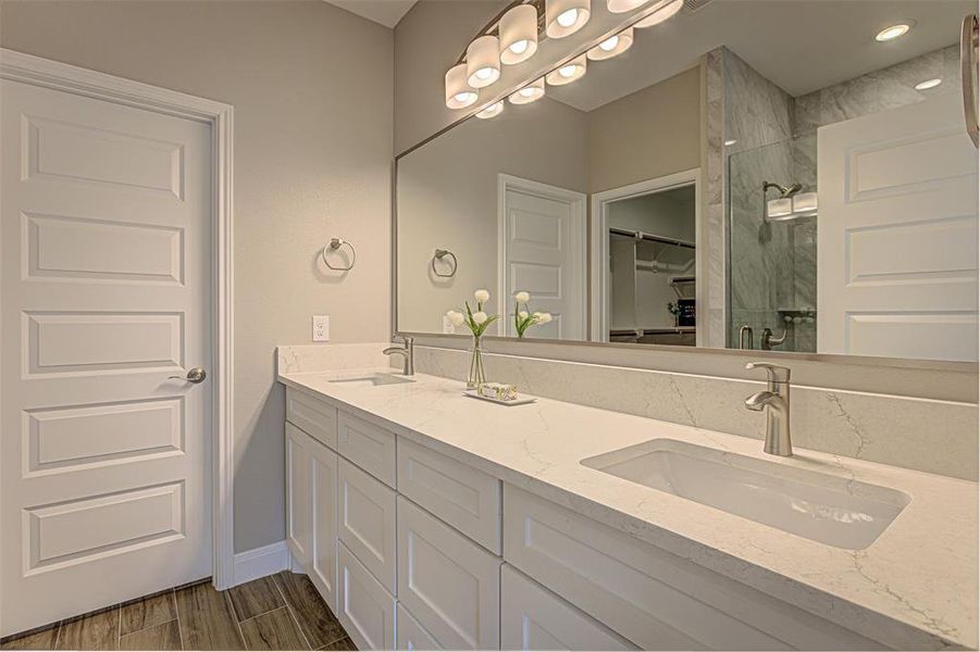 Dual sinks in Owner's suite.