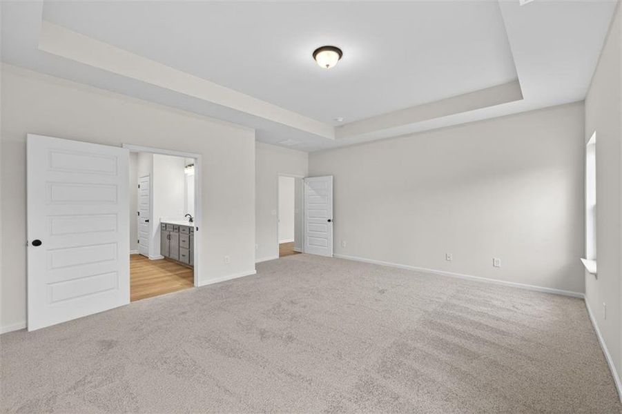 Spacious, unfurnished interior of a new home in Jones Ridge, Dallas (Image 34).