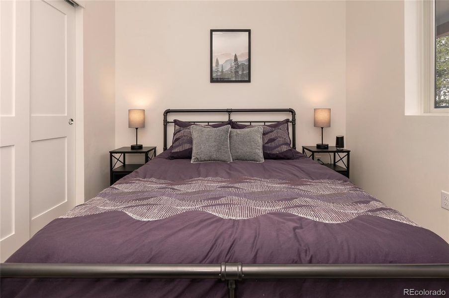 Second Bedroom - Queen Bed