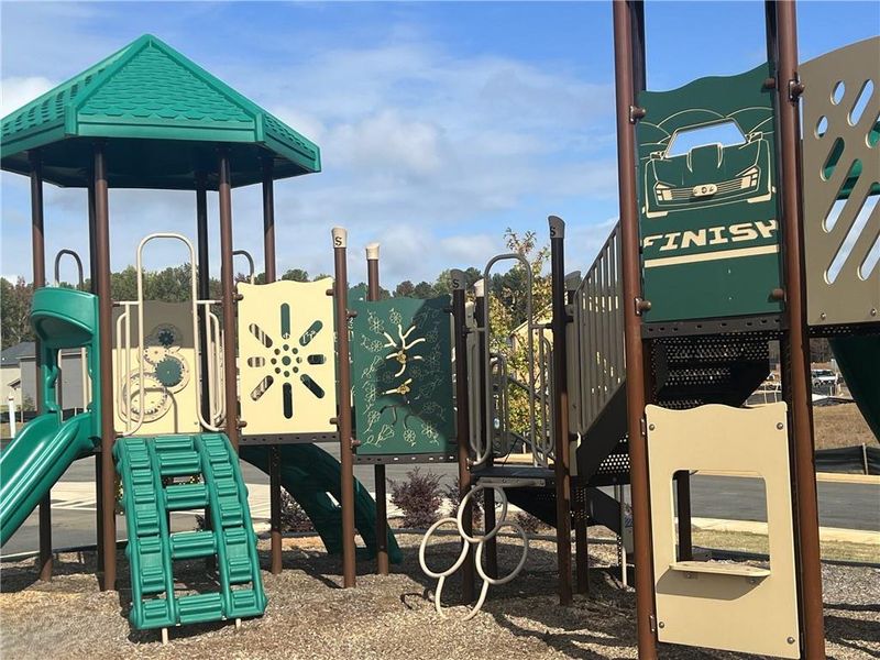 Community amenities in Fern Dale, Fairburn (Image 18).