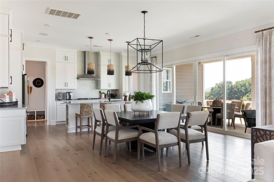 Plan 4 | McLean South Shore *actual finishes, structural selections, and orientation may vary.