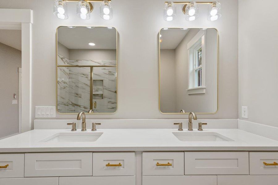 Close-up of interior finishes inside a home in , Ravenel (Image 20).