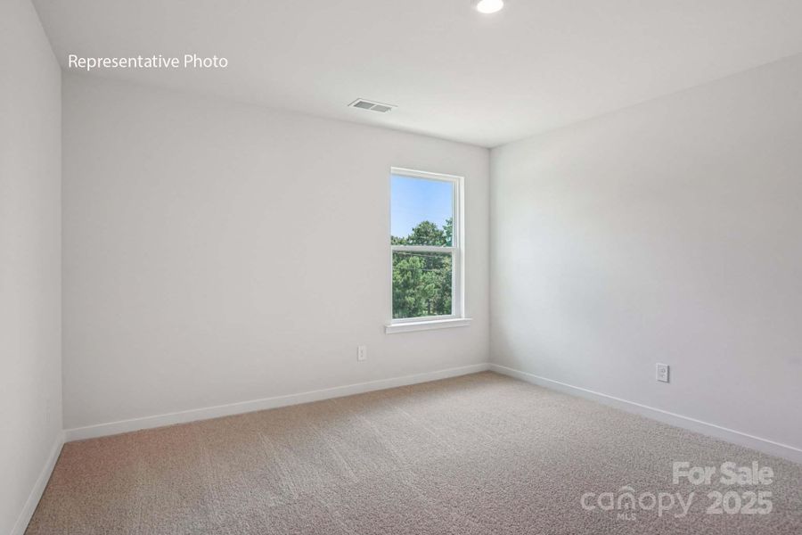 Spacious, unfurnished interior of a new home in Calvin Creek, Troutman (Image 25).