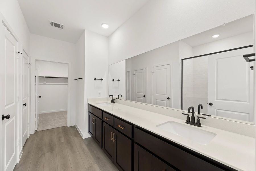Primary Bathroom Representative Photo featuring the Oxford Collection Primary Bathroom Representative Photo featuring the Oxford Collection
