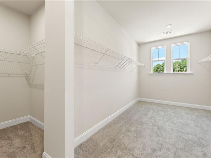 Spacious, unfurnished interior of a new home in Melody Lakeside Estates, Buford (Image 7).