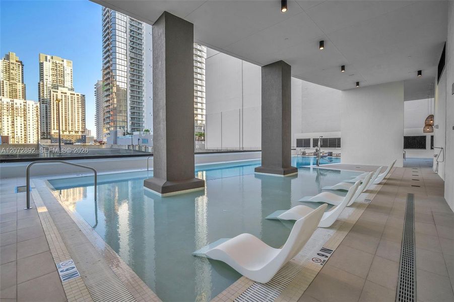 Condo located in Miami, FL showcasing its design and architecture (Image 35).