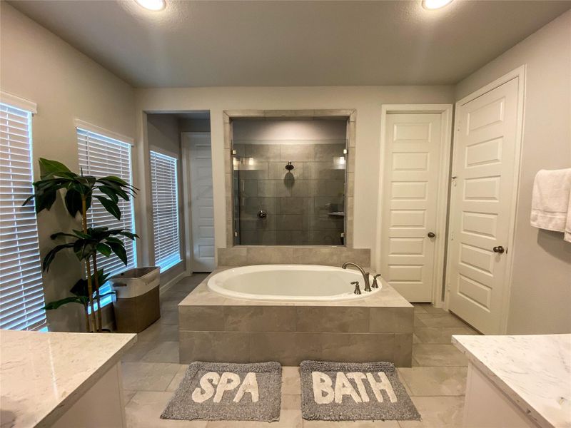 Furnished interior view inside a new home in Stonecreek Estates 50', Richmond (Image 7). Furnished interior view inside a new home in Stonecreek Estates 50', Richmond (Image 7).