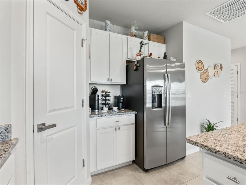 Furnished interior view inside a new home in , Sumterville (Image 36).
