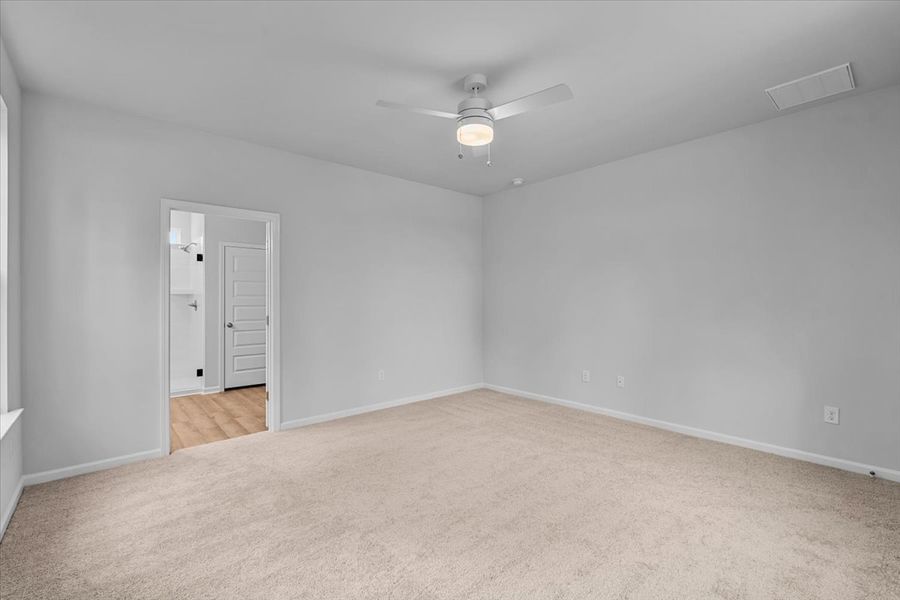 Spacious, unfurnished interior of a new home in Fieldstone, Lexington (Image 32). Spacious, unfurnished interior of a new home in Fieldstone, Lexington (Image 32).