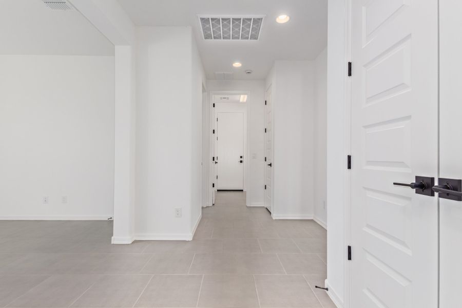 Spacious, unfurnished interior of a new home in Allen Ranches, Litchfield Park (Image 17). Spacious, unfurnished interior of a new home in Allen Ranches, Litchfield Park (Image 17).