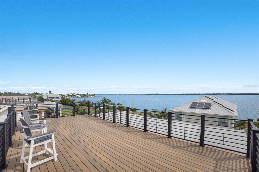 Exterior details and patio area of a home in , Bradenton Beach (Image 37).