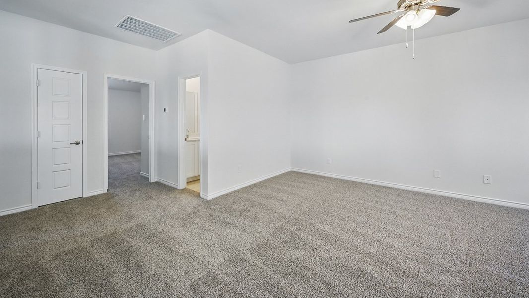 Representative unfurnished interior of a home built from the Medbourne by D.R. Horton in Fireside by the Lake, Garland (Image 8).