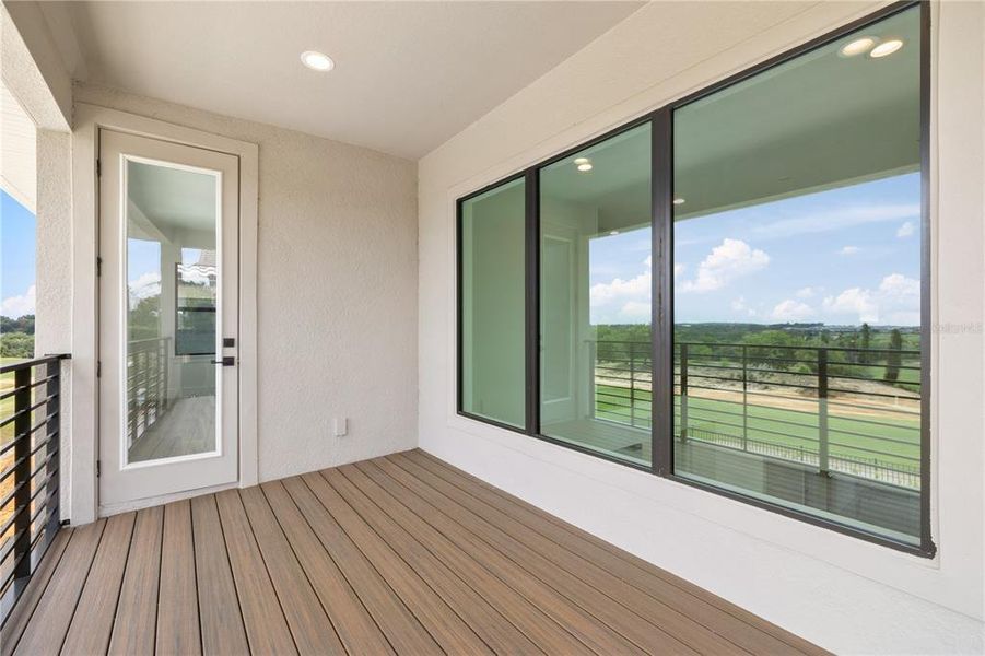Exterior details and patio area of a home in , Montverde (Image 34).