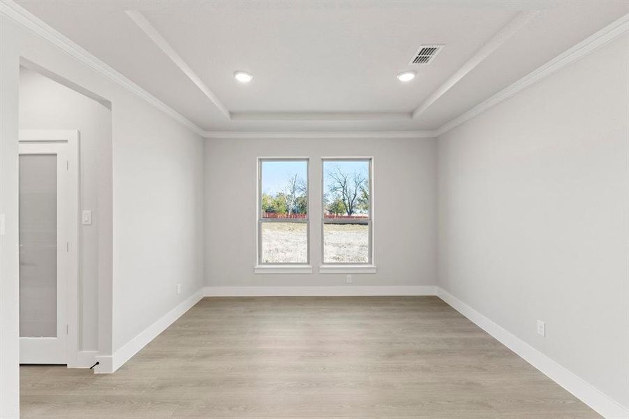 Spacious, unfurnished interior of a new home in Valencia on The Lake, Little Elm (Image 22).